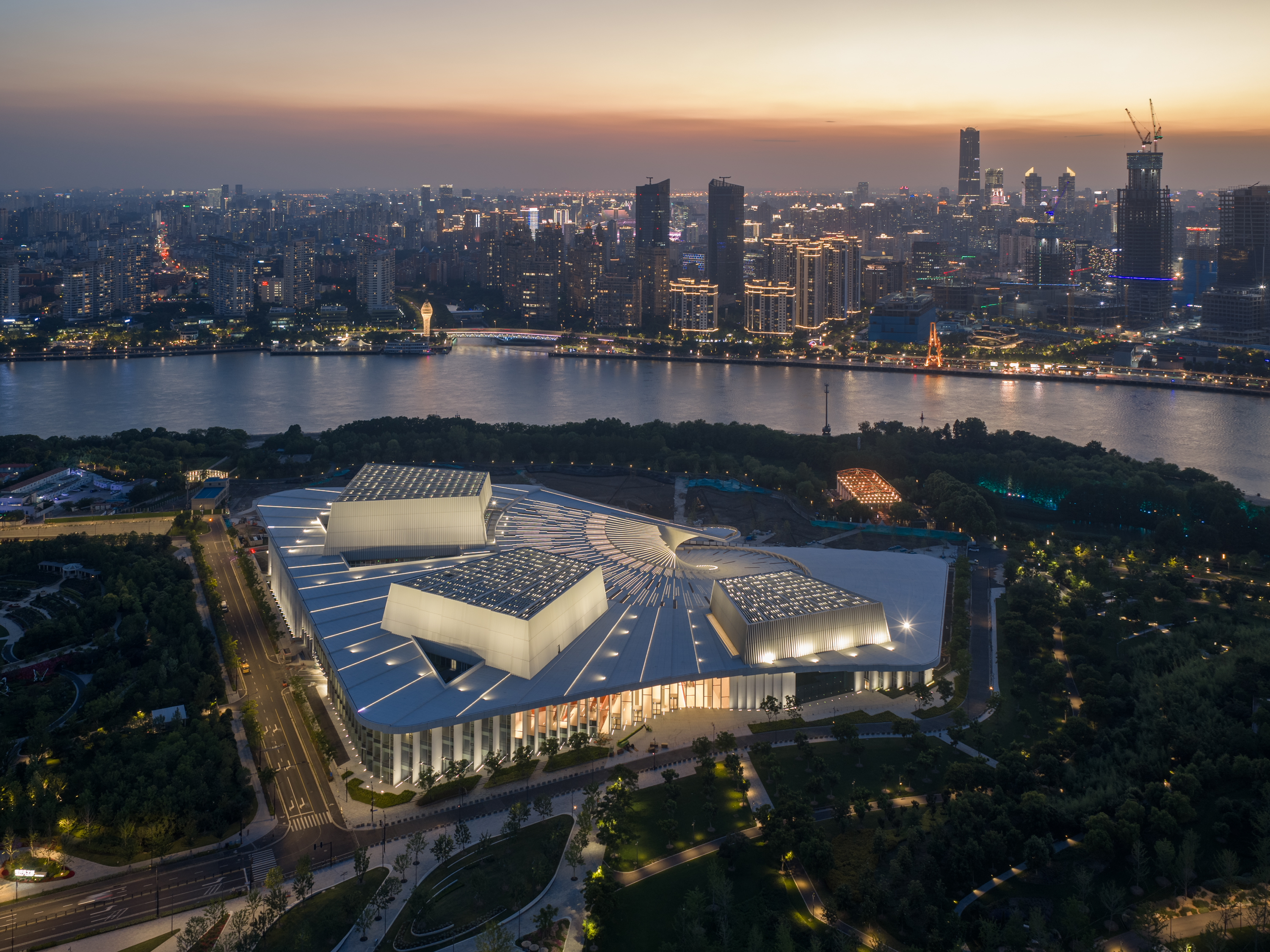 [Cultural Mosaic] Shanghai Grand Opera House Ushers in a New Era for City's Performing Arts